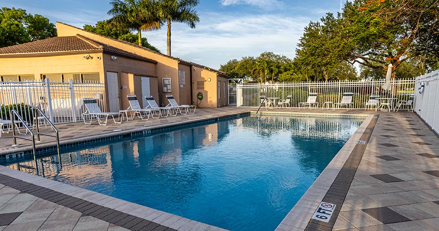 Clubhouse Pool Amenities | Berkshire Lakes Master Association Inc.