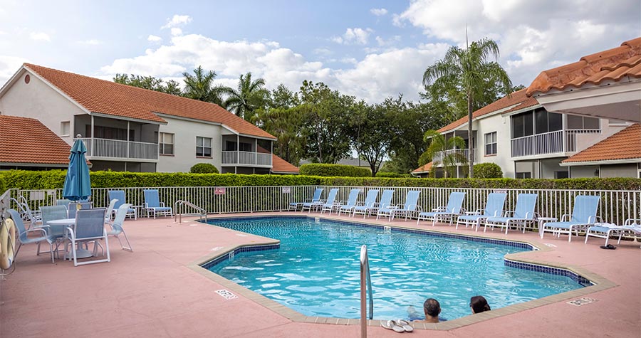 Windsor Place Pool Area | Berkshire Lakes Master Association Inc.